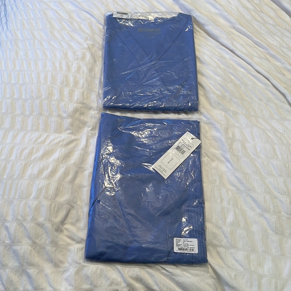 Brand new Greys Anatomy scrubs. Top and bottoms.